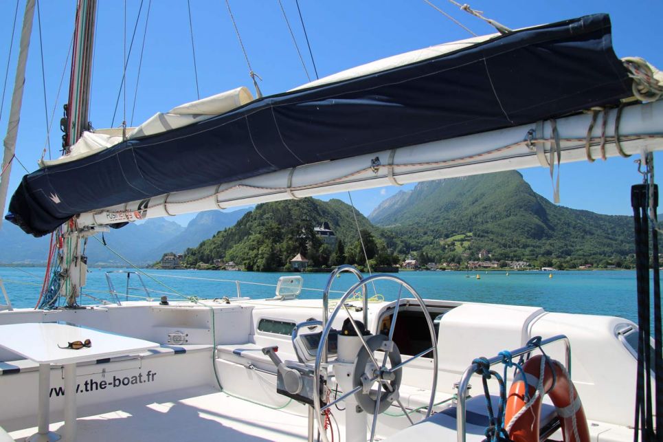 the boat catamaran annecy